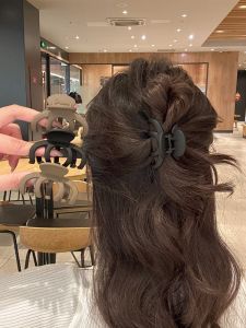 Black Half up Bun Hair Clip Womens New 2025 Pumpkin Hair Accessories Small Shark Clip Hair Gripper Korean Style Fresh out