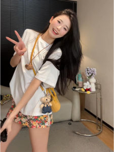 YUEZHONGWEI | White Round Neck Loose Short Sleeve T-Shirt Womens Summer New Style Unique Beautiful Half Sleeve Top Korean Version Commute Style