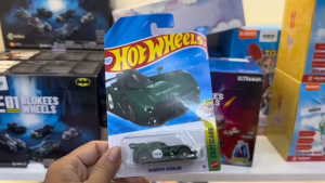 Mô Hình Xe Hot Wheels McMurtry Spéirling Xanh Lá - Siêu Xe Exoticars Độc Đáo