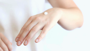 ชุดทำครีมทามือ ผสมได้ 1 กิโลกรัม : HAND CREAM D.I.Y SET can provide for 1 kg