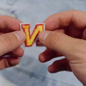 10Pcs/Set 3cm Alphabet English Letter Embroidered Patches Fabric Applique Sewing On for DIY Crafts Name Sticker Sewing Supplies