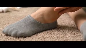 ถุงเท้าผู้ชาย ซ่อนขอบ FreeSize สีพื้น 1คู่ มีซิลิโคนหลังเท้ากันหลุด ผ้าสแปนเด็กซ์ ใส่สบาย ไม่อับชื้น