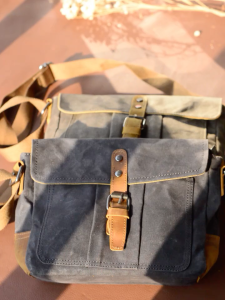 Retro Style 7L Genuine Leather Waist Bag Commuting And Leisure Convenient Crossbody Waist Bag