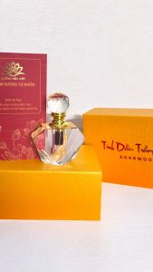 Tinh Dầu Trầm Hương Tự Nhiên (Đậm Đặc Nguyên Chất) XƯỞNG MỘC VIỆT Giúp Không Khí Dễ Chịu - Loại 1ML