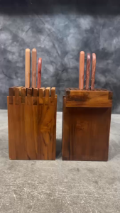 ที่เสียบมีด ที่เก็บมีดไม้สักอเนกประสงค์ ที่ปักมีด แข็งแรง ทนทาน ทำจากไม้สักแท้ ลวดลายสวยงามตามธรรมชาติ