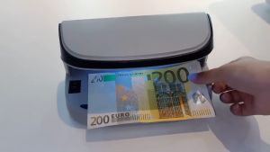 LED Light UV Banknote Detector Portable Banknote Detector Foreign Currency Counting Machine Banknote