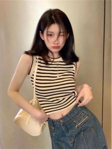 Sleeveless Sporty Outer Wear Striped Knit Vest