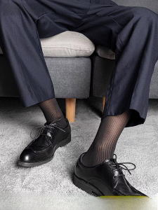 ถุงเท้าธุรกิจผู้ชายลายบาง ระบายอากาศได้ดี ฤดูร้อน ถุงเท้าไนลอนป้องกันกลิ่น ถุงเท้าถึงกลางน่อง ถุงเท้าสําหรับถุงเท้าสุภาพบุรุษทุกฤดูกาล