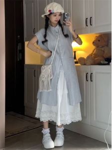 ชุดเสื้อเชิ้ตลายทางและกระโปรงสั้นลูกไม้สไตล์ญี่ปุ่นหวานๆ สำหรับผู้หญิงในช่วงฤดูร้อนปี 2025 ชุดสองชิ้นใหม่