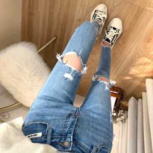 Light Blue Ripped Denim Womens Summer and Autumn South Korea Ins New Arrival High Waist Stretch Feet Pants Slim Fit Skinny Cropped Pants
