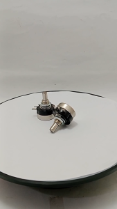 potensio cosmos B502 171C RV24YN 20S - Potensio 5K 1 watt 2 pcs