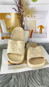Summer Household Indoor Embossed Baes Slip Rubber Slipper 2406