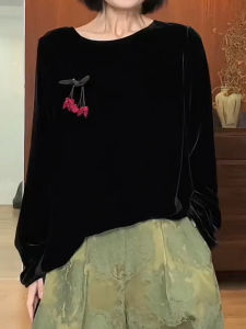 UYFY | เสื้อยืดคอโปโลผ้ากำมะหยี่สีดำแขนยาวสำหรับผู้หญิง ฤดูใบไม้ร่วง 2025 เสื้อตัวบนลำลองที่มีสไตล์และสง่างาม