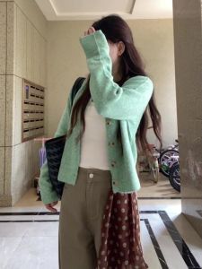 Áo Len Cardigan Dệt Kim Mềm Mại Màu Xanh Lá Cây Rộng Rãi Cho Nữ Phong Cách Hàn Quốc Thường Ngày Đa Năng Mùa Thu