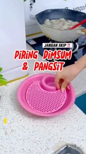 Piring Dimsum Pangsit 2in1 Tirisan & Sekat Saus / Serving Plate Dengan Saringan Air - Minyak dan Wadah Pemisah Saos Kecap Sambal Cocok untuk Gorengan Nugget Dumpling