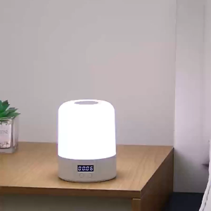 โคมไฟข้างเตียง T73 โคมไฟข้างเตียงเด็ก ไฟกลางคืน LED ชาร์จ USB สวิตช์สัมผัส แสดงเวลา 3 สี