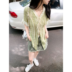 Gula Liangpin Original French Vintage V-neck Shirt Slimming Gentle Heavyweight Lace Top Womens Fashion Design Button Detail