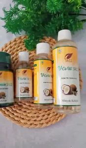 [FREE GIFT] VCO Oil SR12 / V-Co Oil SR12 / Vico SR12 / V-Co SR12 / Minyak Kelapa SR12 / VCO SR12 / Minyak Kelapa Untuk Wajah / Manfaat VCO Untuk Wajah / Melembabkan Kulit / Minyak Kelapa Murni