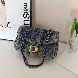 Túi Đeo Vai Denim Rách Phong Cách Hồng Kông Cổ Điển Dành Cho Nữ Mùa Hè 2025 Thời Trang Đa Năng Đi Làm Đựng Điện Thoại Có Dây Xích