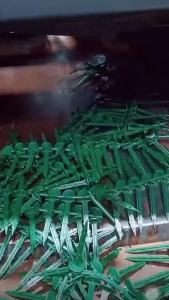 50 Pack Garden Landscaping Stakes 6.3\" Gardening Tacks Landscape Staples Anchoring Spikes Ground Stake Turf Nails Plastic Anchors for Hold Down Tent Tarps Net Fabric Edge Cover Green