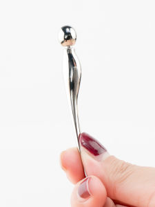 ก้อนตักครีมตาแบบมือถือ กระชับผิวใต้ตา ขวดตวงครีมใบหน้าขนาดเล็ก เครื่องมือเสริมความงามสำหรับใช้ในบ้าน อุปกรณ์ทำความสะอาดส่วนบุคคล