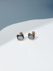 Natural Abalone Grey Shell 3D Cat Ear Studs Titanium Steel Sleeping No-Touch Non-Fading Fashion Jewelry for Women