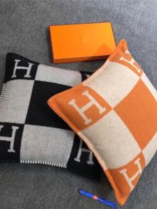 หมอนรองคอกลมแบบหุ้มคลุม หมอนรองคอกลมสำหรับนอนหลับพักผ่อนในช่วงเที่ยง หมอนรองคอกลมสำหรับรถ หมอนรองคอกลมสำหรับโซฟา หมอนรองคอสำหรับออฟฟิศ หมอนรองคอสำหรับนักเรียน