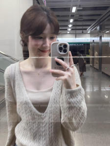 Korean Style Early Autumn V-Neck Hollow out Knit Top Womens High-End Loose Twist Knitted Sweater Cover-Up Two-Piece Set