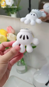 K5080 米奇手掌牙刷架 Mickey Palm Toothbrush Holder