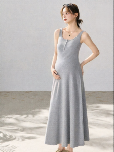 Mom Jane | Feeding-friendly Maternity Dress