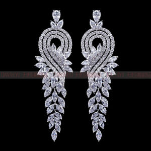 Exaggerated Large Blue Crystal Zircon Long Earrings Luxury Sensation Wedding Dress Ear Jewelry Fashionable Korean Style Womens Earrings