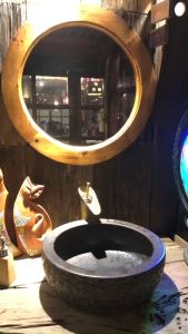 COMBO CHẬU RỬAMẶT LAVABO TÂN CỔ ĐIỂN VÀ VÒI RỬA MẶT ĐỒNG MÁNG