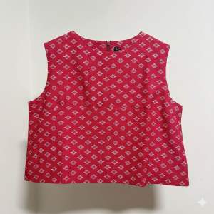 ❤️❤️Red Colour Modern Pattern Batik Stamp XL Size Crop Top Sleeveless❤️❤️