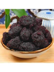 Teqi Nine-time Processed Wet Honey Plum Dried Chinese Bayberries with Salty and Sweet Flavor Large Pieces Snack
