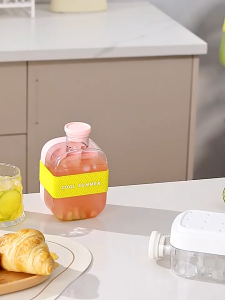 Double Ice Cube Tray Cetakan Es Batu 800 ml 2 In1 Dengan Botol Air Minum Press Pembuat Es Portabel