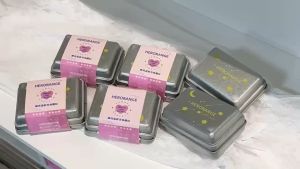 HERORANGE Powder Blusher Monochrome Iron Box Waterproof Long Lasting Natural