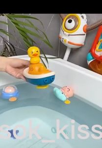 Đồ chơi vịt bơi nhà tắm vịt phun nước có vòi hoa sen phiên bản nâng cấp phiên bản có vòi và phiên bản không có vòi hoa sen
