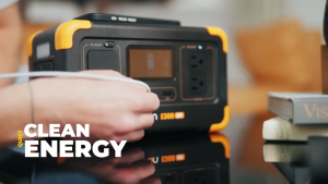 Pecron E300LFP 288Wh/600W Portable Power Station LiFePO4 Battery Fast Charge With LED Light UPS Function 220V/60HZ
