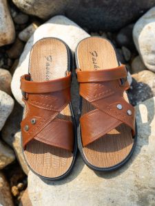 Mens Sandals 2025 Summer New Style Beach Shoes Anti-slip Dual-use Mid-aged Mens Slippers Summer Male Flip Flops Casual Metal