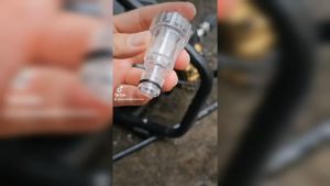 Cút Lọc Nước Nối Với Dây Nước Máy Rửa Xe