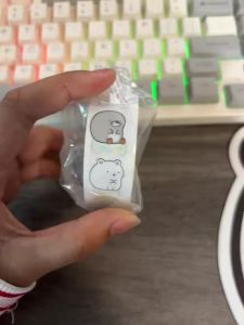 Bandai | Cuộn Nhãn Dán Họa Tiết Hoạt Hình Dễ Thương Để Trang Trí Ốp Điện Thoại Bàn Làm Việc Và Sổ Tay - Giải Mã Những Vật Dụng Trang Trí Thiết Yếu Của ACG