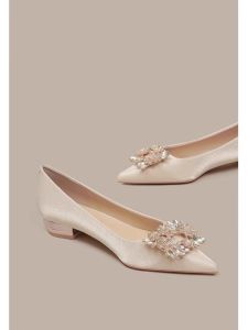 Elegant Low Heel Flat Bottom Wedding Shoes for Women Diamond Embellished Single Shoes Daily Wear Comfortable Wedding Gown
