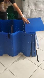 Folding Cage 4 Division Plastic Collapsible for Gamefowl