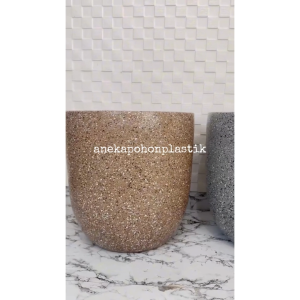 Pot Terracotta Motif Pot Teraso Model Bulat Variasi Warna Pot Hiasan Kantor Hiasan Ruangan