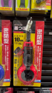 TAJIMA ปักเต้าตีเส้น ชนิดน้ำหมึก สีแดง รุ่น PS-SUM-R เชือกยาว 20 เมตร ขนาดเชือก 0.6 มิล (สินค้าไม่ได้รวมน้ำหมึกค่ะ)