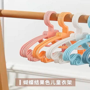 5 multi-colored hangers children’s non-slip small hangers convenient hangers for kids to hang clothes