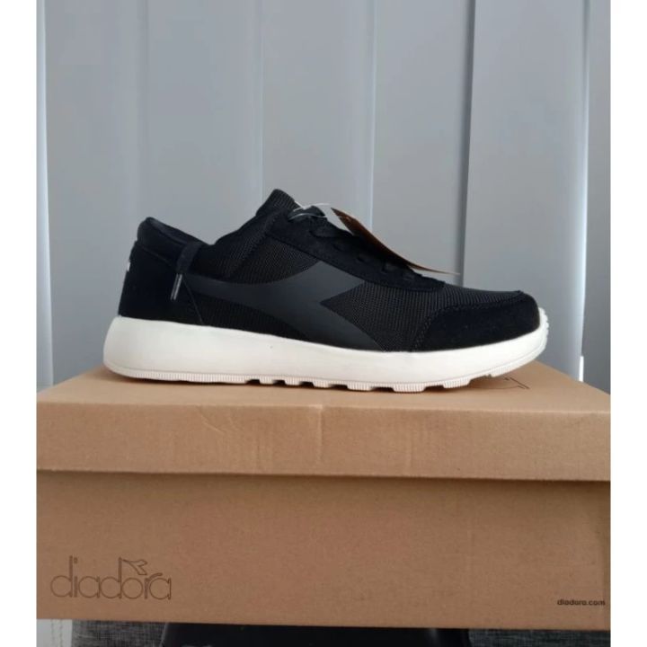 sepatu diadora original sport station hitam putih Lazada Indonesia