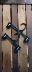 gantungan celana jepit biggy hitam