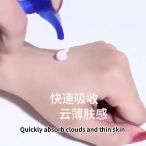 凡士林保湿美白身体乳 滋养舒缓日常护肤快速美白身体乳400ml Vaseline Moisturizing body lotion nourishing soothing daily skin care fast whitening body lotion