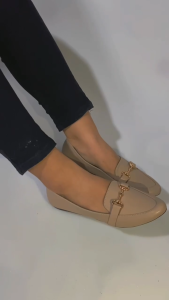 “Sepatu Flat Wanita – Elegan & Nyaman Dipakai Seharian | Slip On Kantor & Hangout”